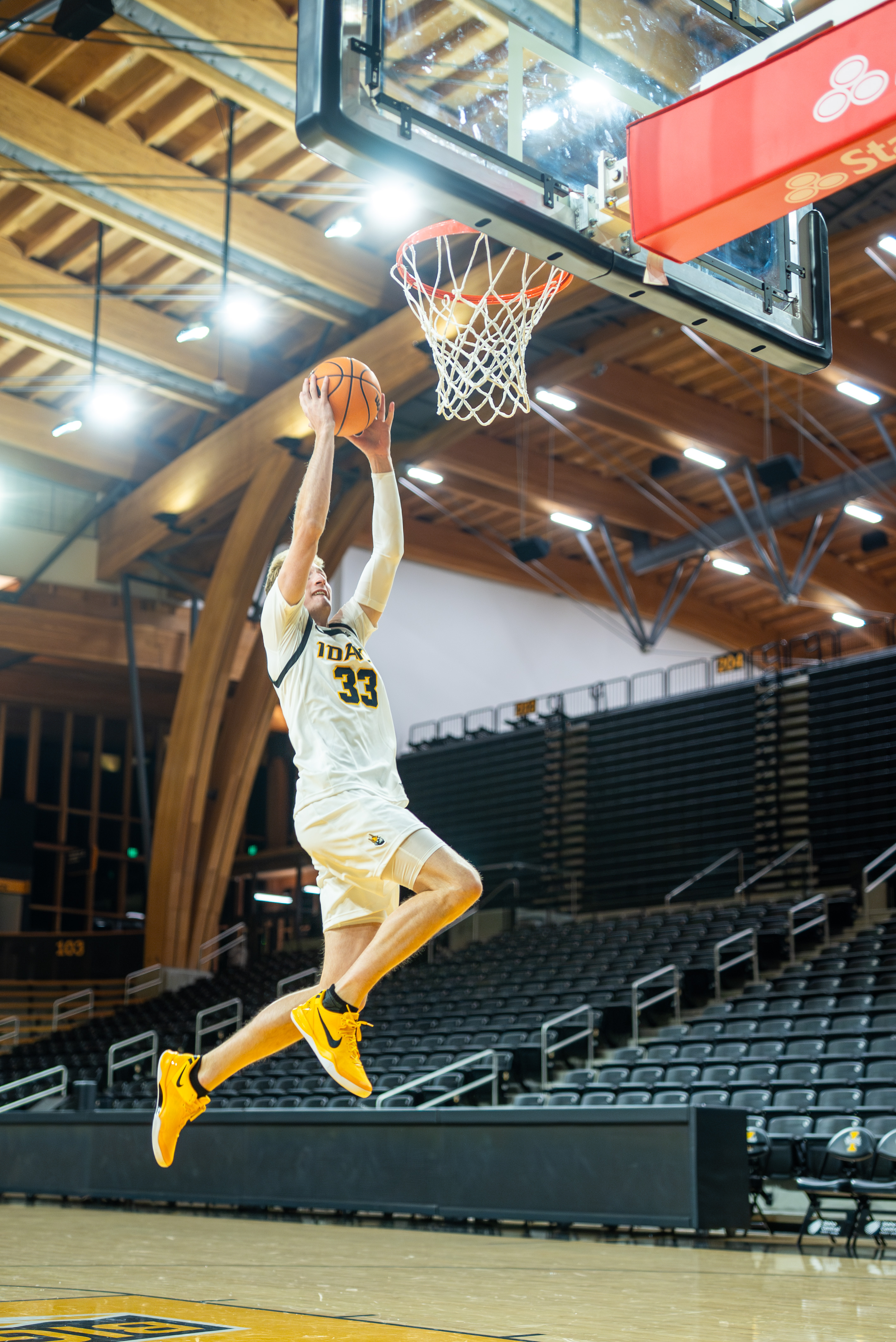 Gritman x UI basketball court wide
